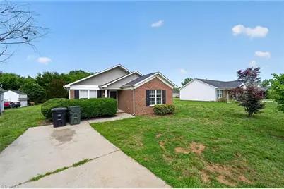 904 Rauhut Street, Burlington, NC 27217 - Photo 2