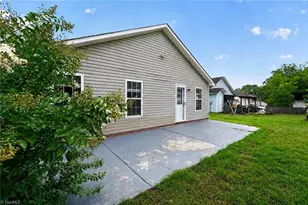 904 Rauhut St, Burlington, NC 27217 - Photo 34