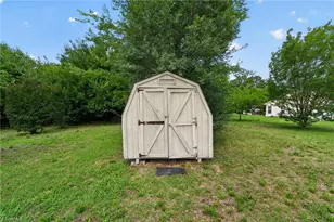 904 Rauhut St, Burlington, NC 27217 - Photo 36