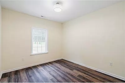 2068 Brookhurst Street, Winston-Salem, NC 27106 - Photo 10