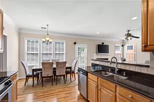 6308 Thornblade Ct, Greensboro, NC 27410 - Photo 18