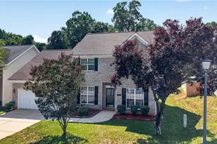 6308 Thornblade Ct, Greensboro, NC 27410 - Photo 2
