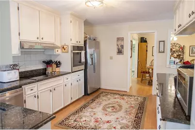 5015 Edinborough Road, Greensboro, NC 27406 - Photo 8