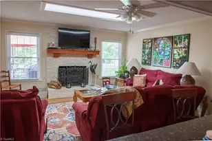 5015 Edinborough Rd, Greensboro, NC 27406 - Photo 12