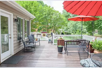5015 Edinborough Road, Greensboro, NC 27406 - Photo 32