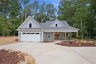 2646 Johns Ridge Dr, Asheboro, NC 27205 - Photo 2