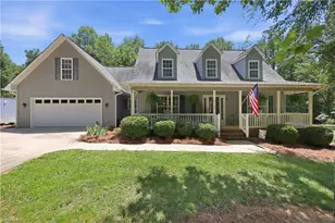 2130 Willow Oak Dr, Thomasville, NC 27360 - Photo 2