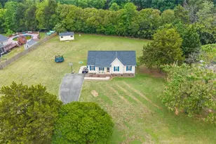 2563 Foxfire Ln, Burlington, NC 27217 - Photo 40