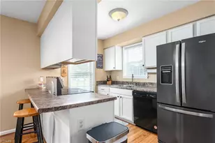 2563 Foxfire Ln, Burlington, NC 27217 - Photo 12