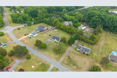 2563 Foxfire Lane, Burlington, NC 27217 - Photo 34