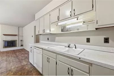 2101 W Vandalia Road, Greensboro, NC 27407 - Photo 16