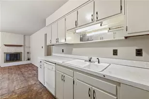 2101 W Vandalia Rd, Greensboro, NC 27407 - Photo 16