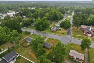2101 W Vandalia Rd, Greensboro, NC 27407 - Photo 38
