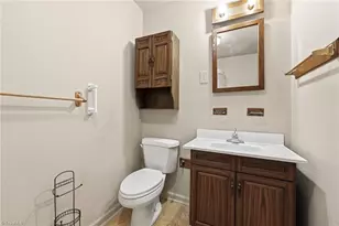 2101 W Vandalia Rd, Greensboro, NC 27407 - Photo 24