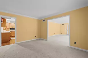 4721 Ramblewood Dr, Greensboro, NC 27406 - Photo 12