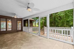 4721 Ramblewood Dr, Greensboro, NC 27406 - Photo 40