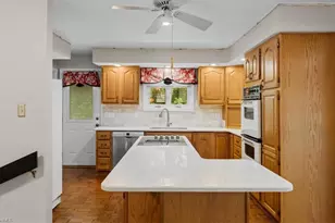 4721 Ramblewood Dr, Greensboro, NC 27406 - Photo 16