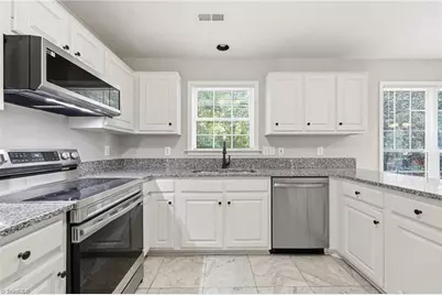 4002 Auburn Hills Drive, Greensboro, NC 27407 - Photo 16