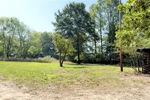 1215 Bray Rd, Walnut Cove, NC 27052 - Photo 18