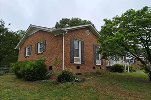 4309 Belfield Dr, Greensboro, NC 27405 - Photo 2