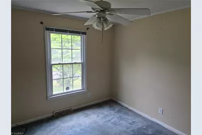 4309 Belfield Drive, Greensboro, NC 27405 - Photo 8
