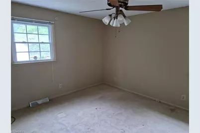 4309 Belfield Drive, Greensboro, NC 27405 - Photo 14