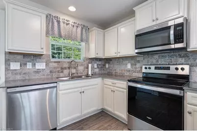 3807 Copperfield Court, High Point, NC 27265 - Photo 14
