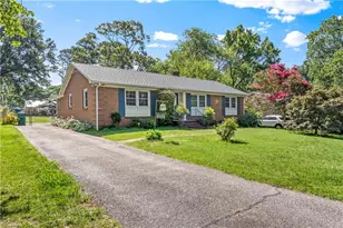 1604 Grantham Dr, High Point, NC 27265 - Photo 2