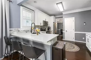 305 Lucas Park Dr, Greensboro, NC 27455 - Photo 14