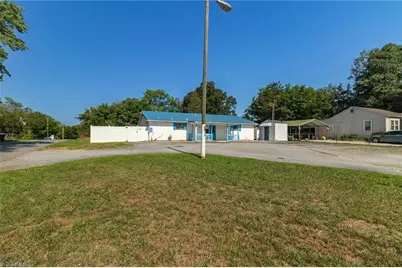 944 Fisher Ferry Street, Thomasville, NC 27360 - Photo 4