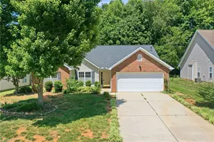 514 Walnut Crossing Dr, Whitsett, NC 27377 - Photo 32