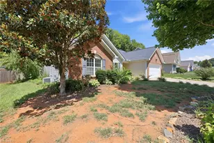 514 Walnut Crossing Dr, Whitsett, NC 27377 - Photo 34