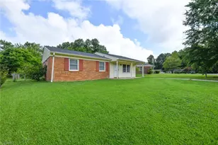 4603 Vincent St, Greensboro, NC 27405 - Photo 2