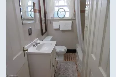 625 W Westwood Avenue, High Point, NC 27262 - Photo 10