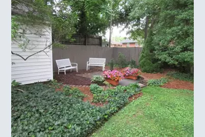 625 W Westwood Avenue, High Point, NC 27262 - Photo 16