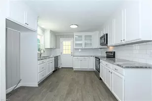 3506 Treeview Ln, Browns Summit, NC 27214 - Photo 14