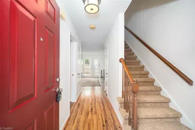 2532 Cottage Place, Greensboro, NC 27455 - Photo 4