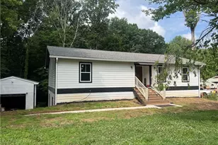 624 Wildwood Dr, North Wilkesboro, NC 28659 - Photo 1