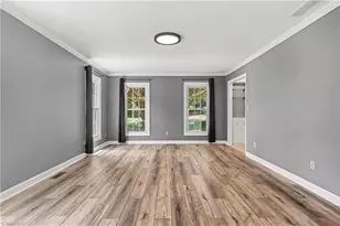 2322 Fleming Rd, Greensboro, NC 27410 - Photo 8