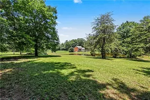 2322 Fleming Rd, Greensboro, NC 27410 - Photo 36