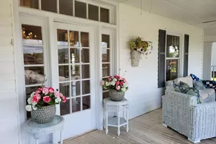 207 W Main St, Pilot Mountain, NC 27041 - Photo 4