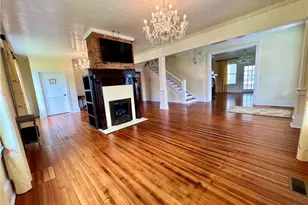 207 W Main St, Pilot Mountain, NC 27041 - Photo 12