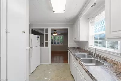 1504 Overbrook Road, Burlington, NC 27215 - Photo 8