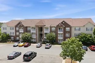 1380 Heritage Pointe Dr, Winston-Salem, NC 27127 - Photo 2
