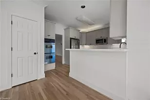 5305 Coveview Ct, Greensboro, NC 27407 - Photo 10
