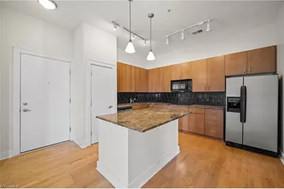 810 W 4th Street #209, Winston-Salem, NC 27101 - Photo 2