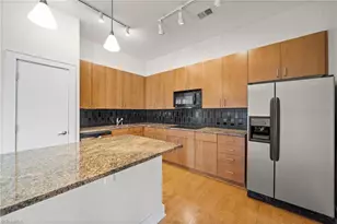 810 W 4th St, Winston-Salem, NC 27101 - Photo 10