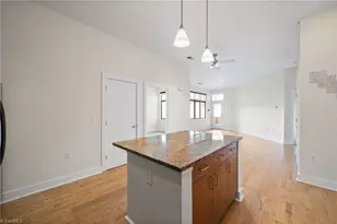 810 W 4th St, Winston-Salem, NC 27101 - Photo 8