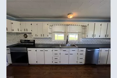 820 Suncrest Orchard Road, North Wilkesboro, NC 28659 - Photo 6