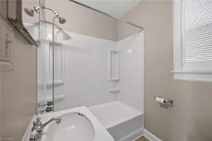 1205 Quail Dr, Greensboro, NC 27408 - Photo 22